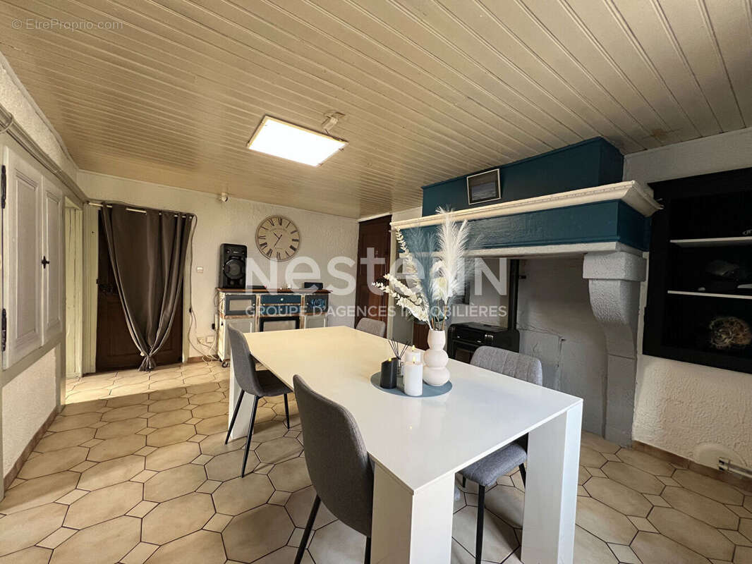 Maison à VILLOTTE-SUR-AIRE