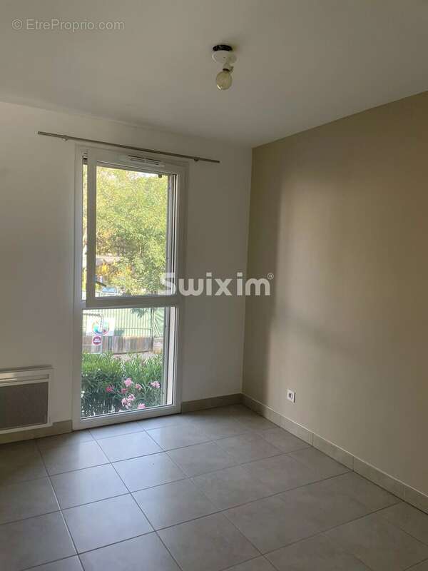 Appartement t3 avec terrasse & double garage - photo 8
