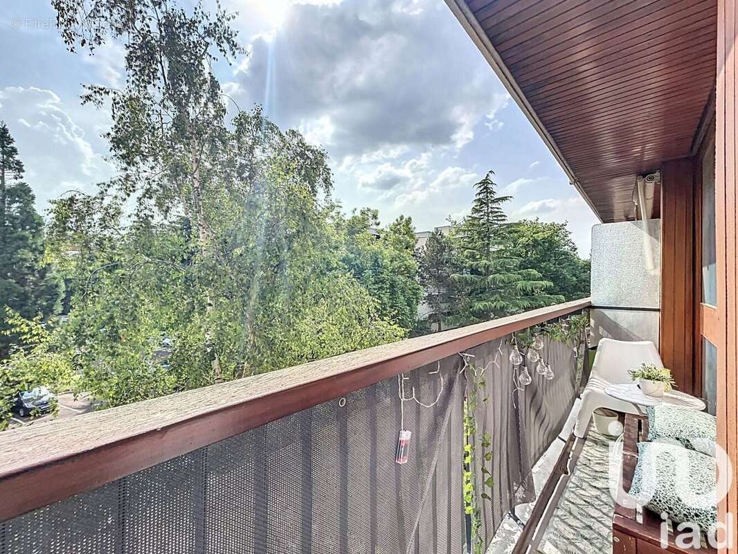 Photo 8 - Appartement à LA CELLE-SAINT-CLOUD