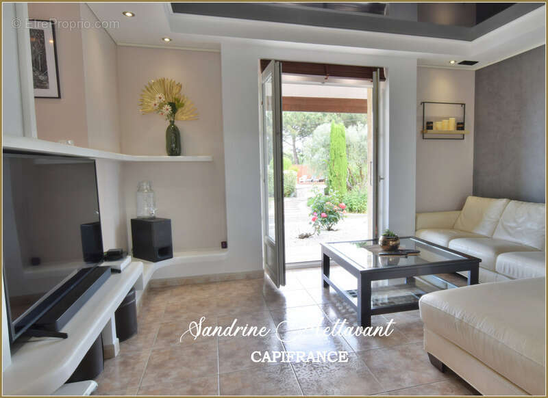 Maison à SAINT-THIBERY