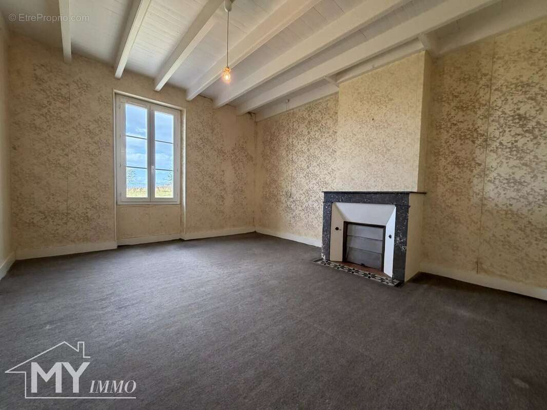 Maison à PINEUILH