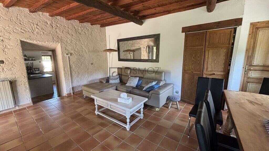 Propriété de charme avec gîte, piscine et dépendances sur 9000 m - photo 10