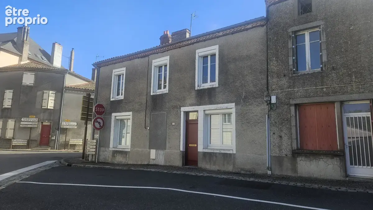 LE DORAT (87) — Maison de ville avec terrain, 4 à 5 chambres — beau potentiel, travaux à prévoir - photo 20