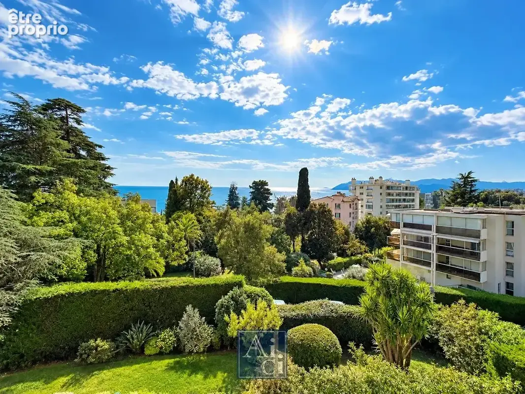 Cannes, élégant 3 pièces avec terrasse et vue mer - photo 2
