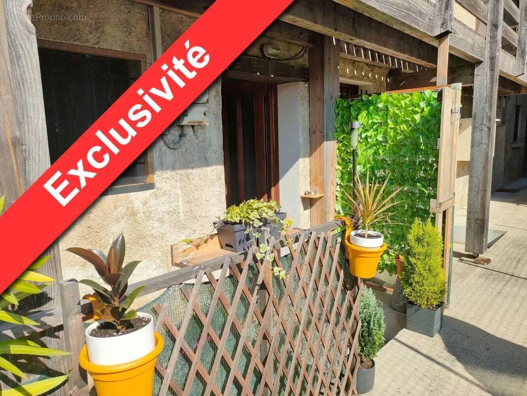 Appartement à FONTAINE