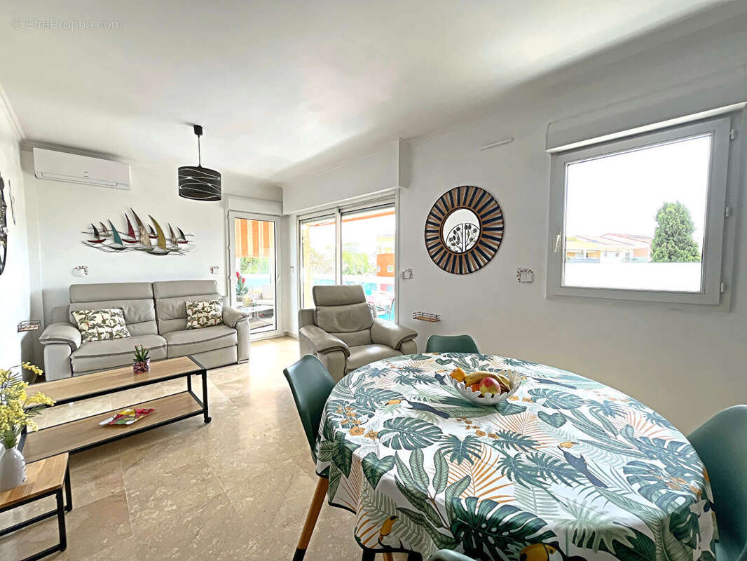 Appartement à FREJUS