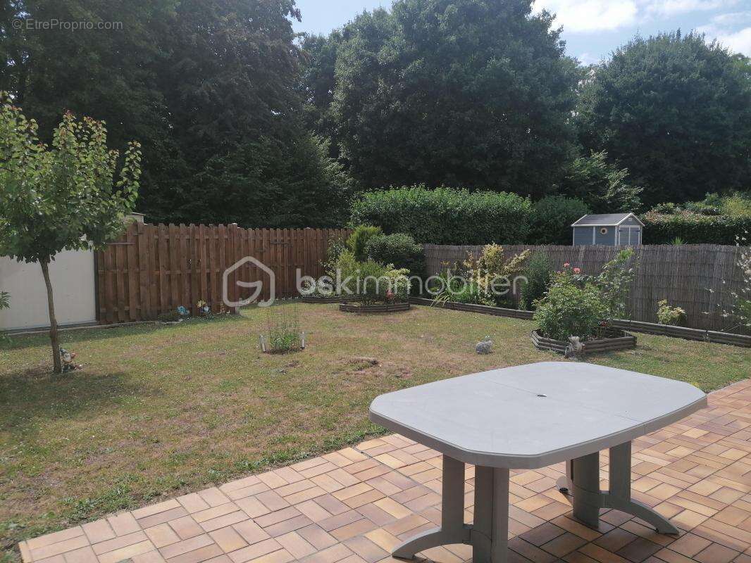 Appartement à COMBS-LA-VILLE