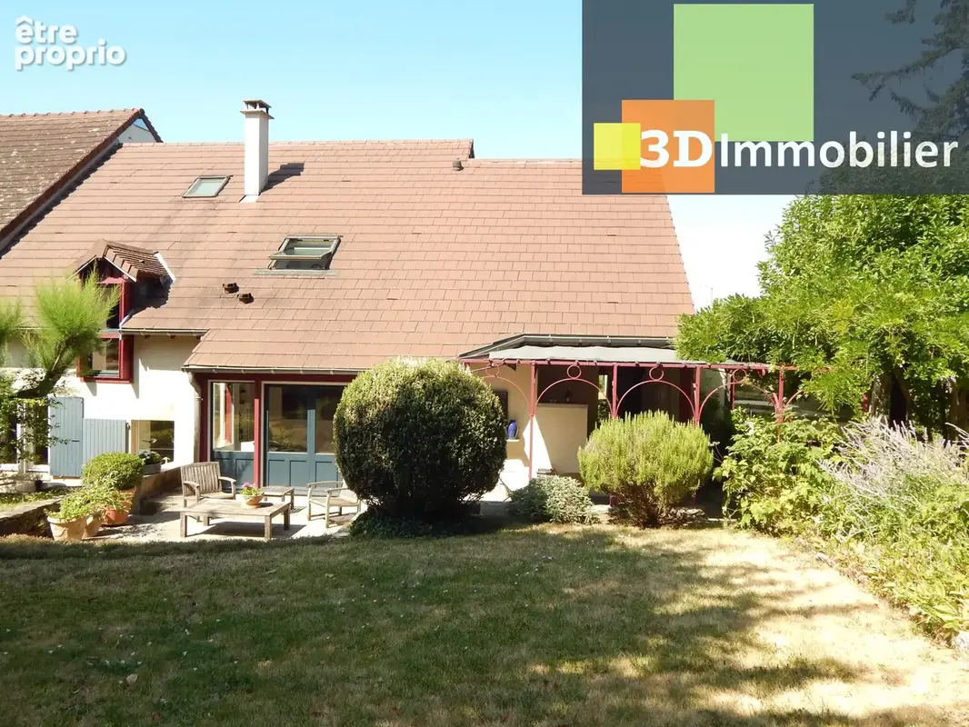MAISON À VENDRE 201 M² - Maison à LONS-LE-SAUNIER