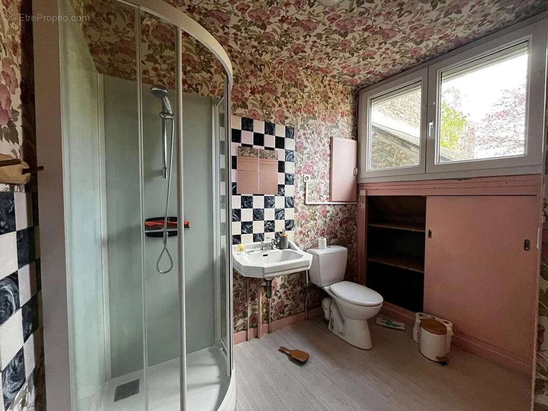 Appartement à QUINTIN