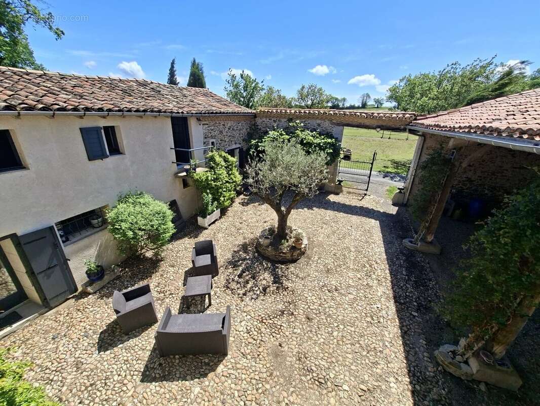 Maison à ROQUECOURBE