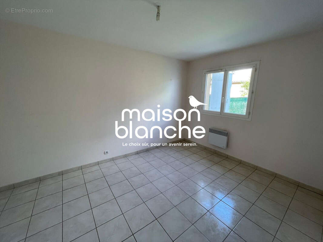 Maison 76 m² à Saint-Magne-De-Castillon  - photo 3