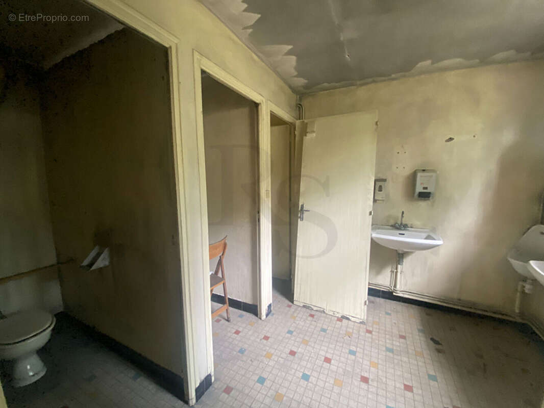 Commerce à DOMFRONT