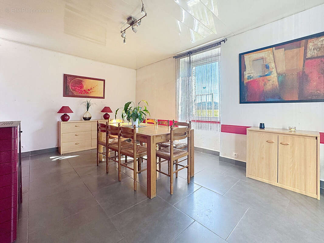 Maison à BEAUREPAIRE