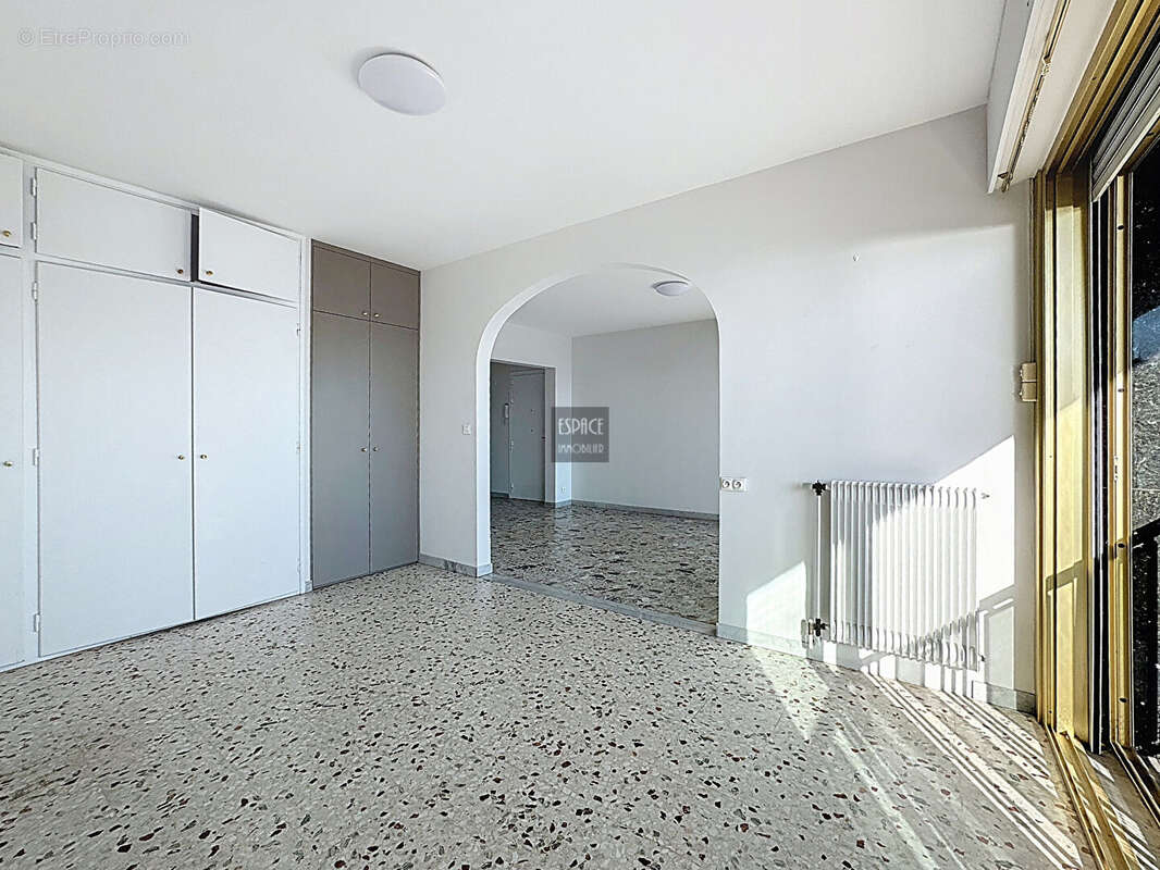 Appartement à ROQUEBRUNE-CAP-MARTIN