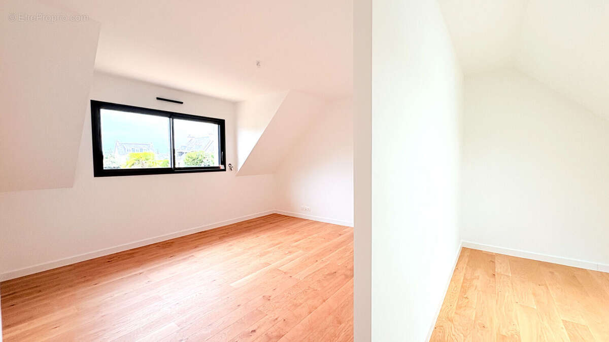 BENODET - Jolie contemporaine de 200m² dans un quartier prisé ! - photo 9