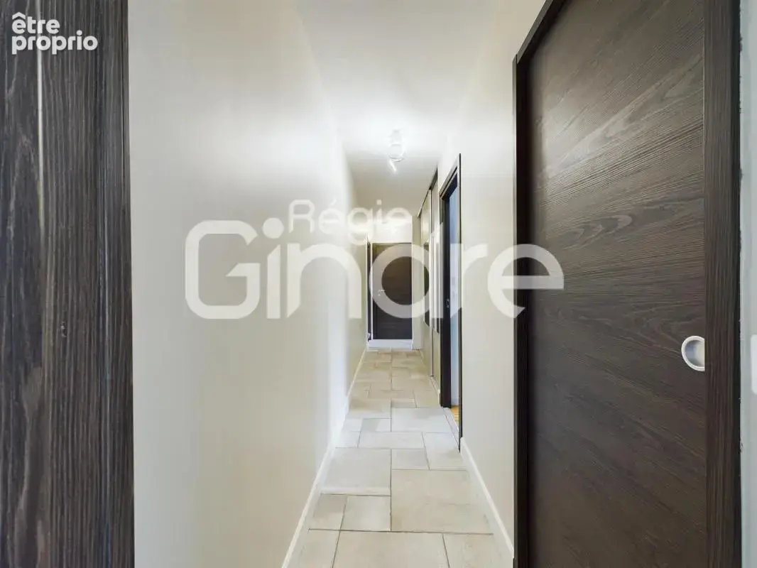 Vente - Appartement - 5 pièces + cuisine - 113 m² - 419 000 € - - photo 10