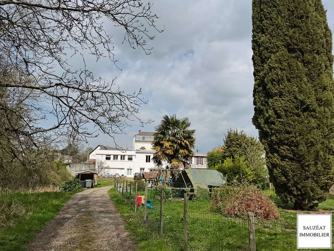 "Immeuble" 1 Commerce et 3 Appartements Touraine CVDL - photo 3