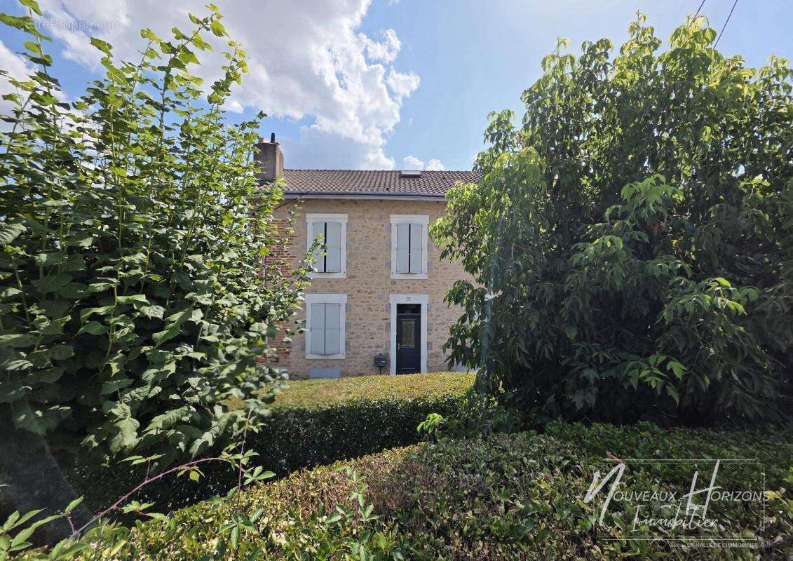 Maison 182 m² à Saint-Junien  - photo 10