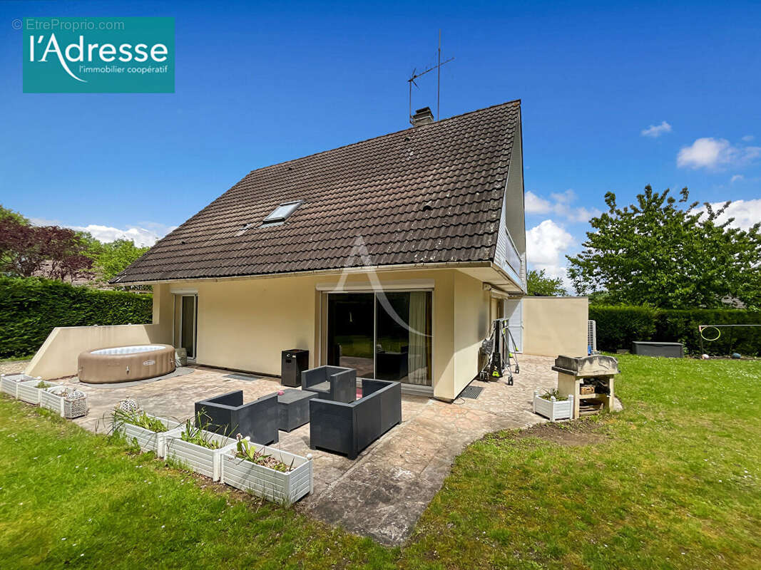 Maison à MEULAN