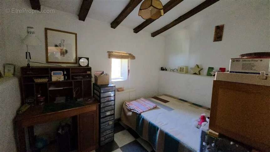 Maison à SAINT-MARTIAL-SUR-ISOP