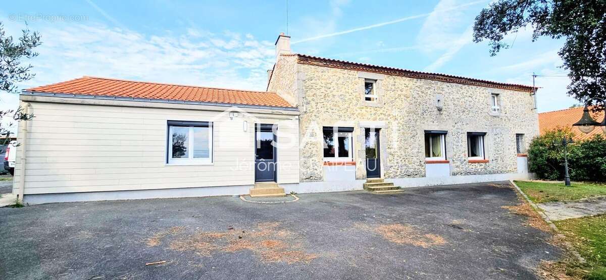 Photo 2 - Maison à SAINT-AVAUGOURD-DES-LANDES