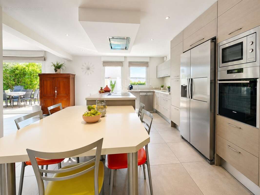 Maison moderne 236 m² – 6 ch - Piscine chauffée – Suite parentale – AUGNY - photo 15