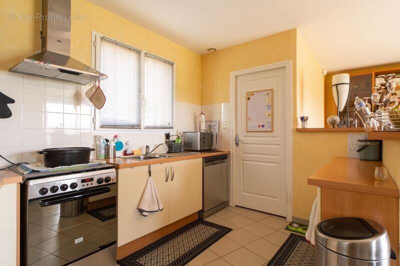 Maison à CHEVAGNY-LES-CHEVRIERES