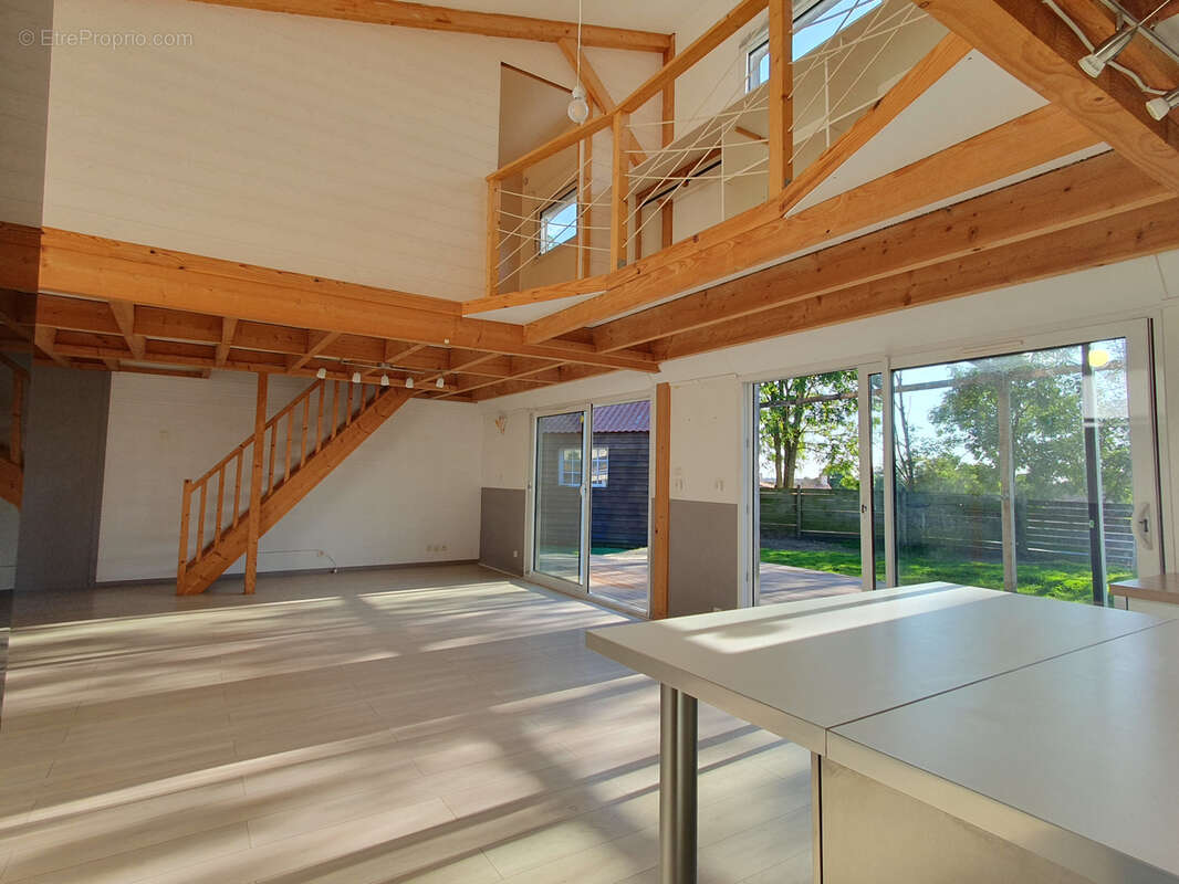 Maison à SAINT-DENIS-DU-PAYRE