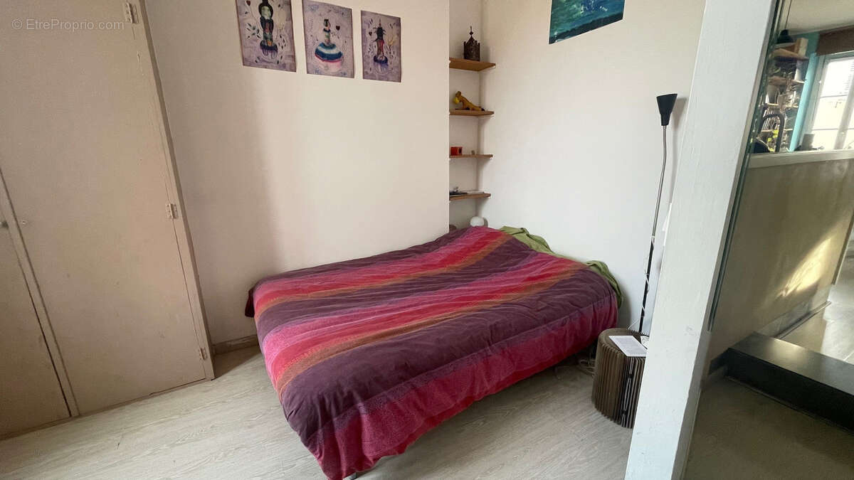 Appartement à MARSEILLE-5E