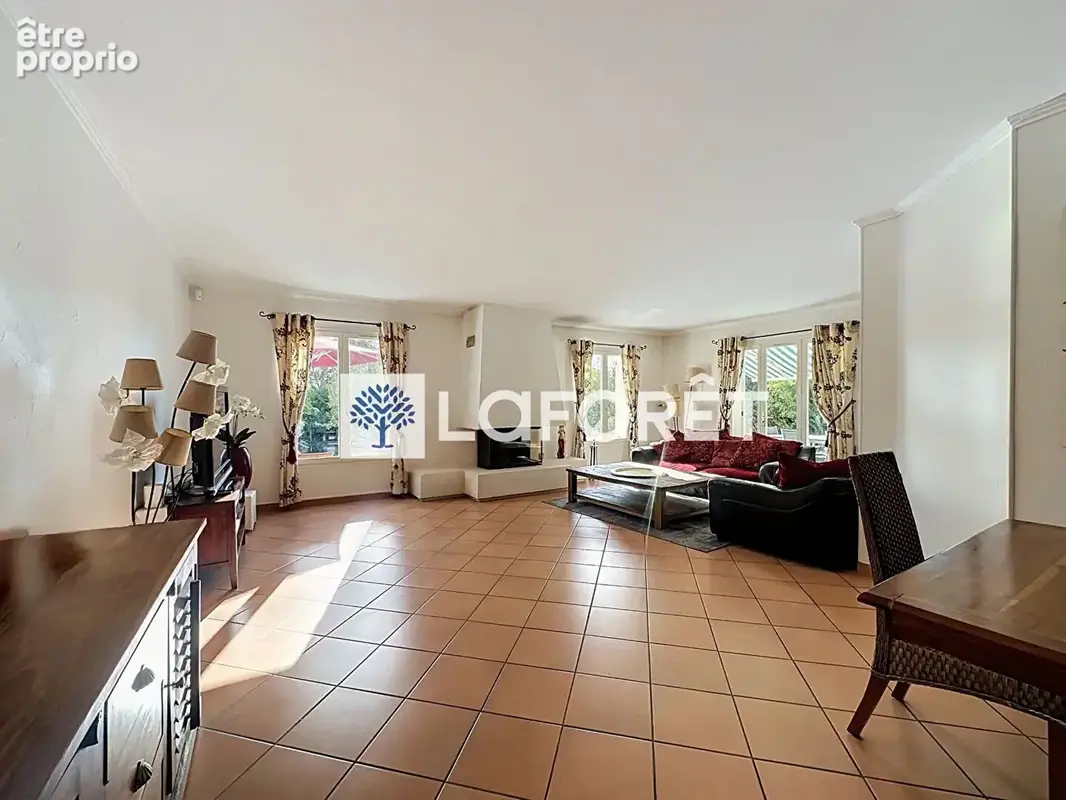 Maison familiale pleine d'atouts : 4 chambres, jardin sans vis-à-vis et cadre privilégié - photo 13