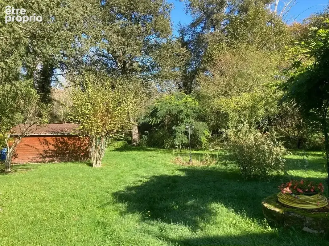 À vendre : Maison de charme avec jardin, à l’abri des regards (Cher) - photo 9