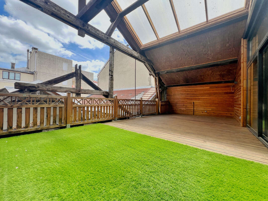 Maison Loft à vendre à Reims, bien atypique avec volumes et cachet - photo 5