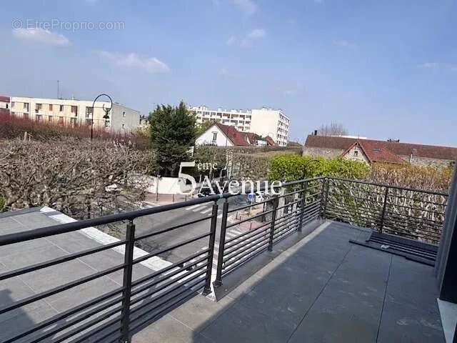 Maison à SAINT-MAUR-DES-FOSSES