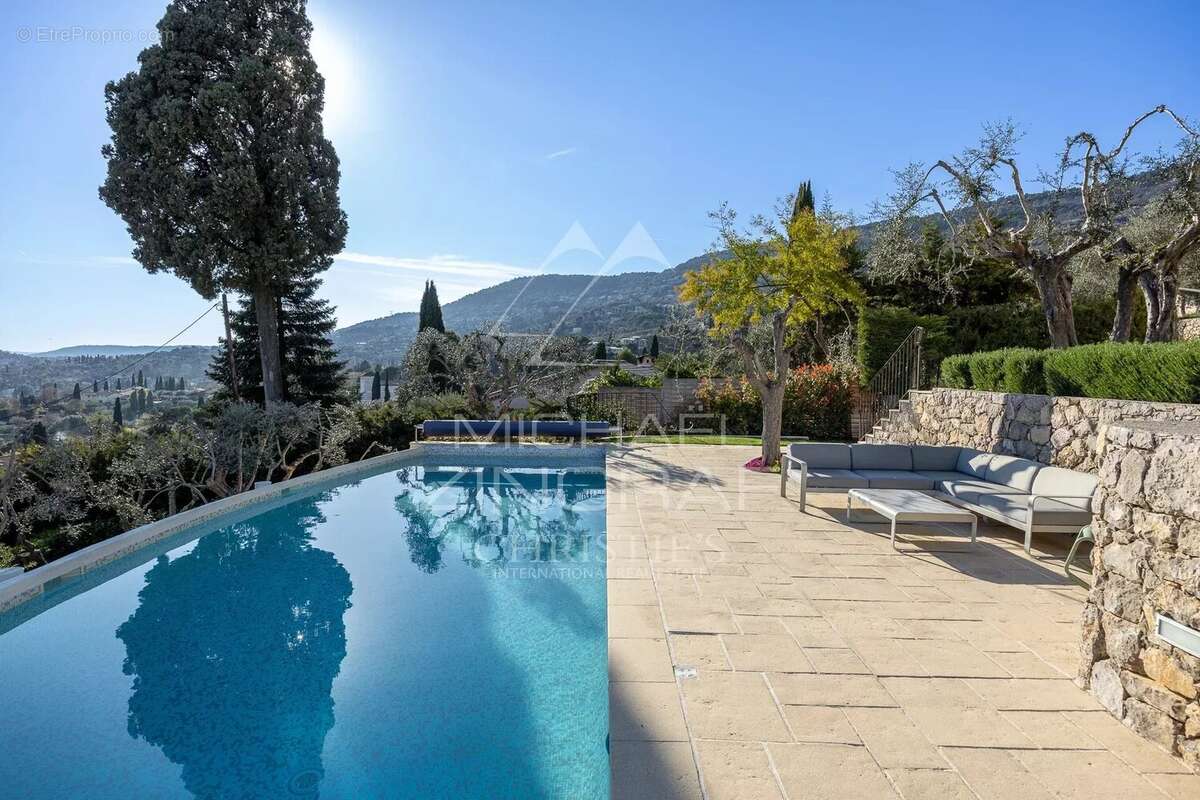 Maison à PEYMEINADE