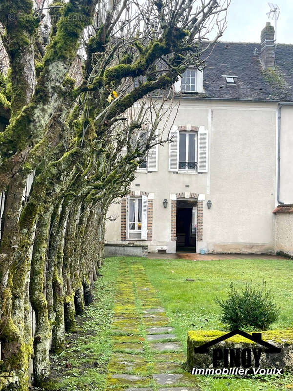 Maison à EGREVILLE