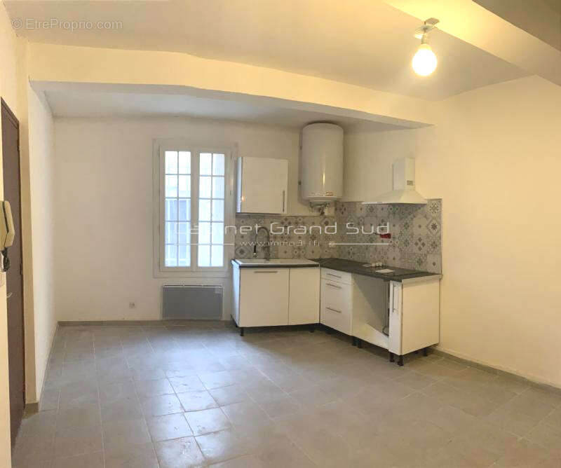 Appartement à MAUGUIO