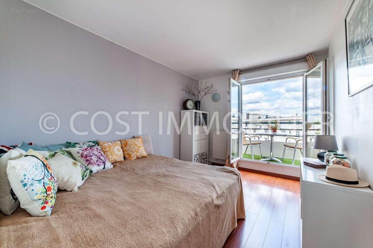 Appartement à COLOMBES