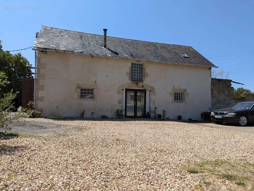 Belle propriété de caractère avec une maison pour les invités et un lac de pêche exceptionnel - photo 16