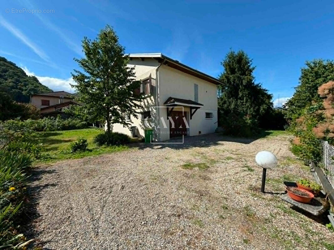 Maison à DOMENE