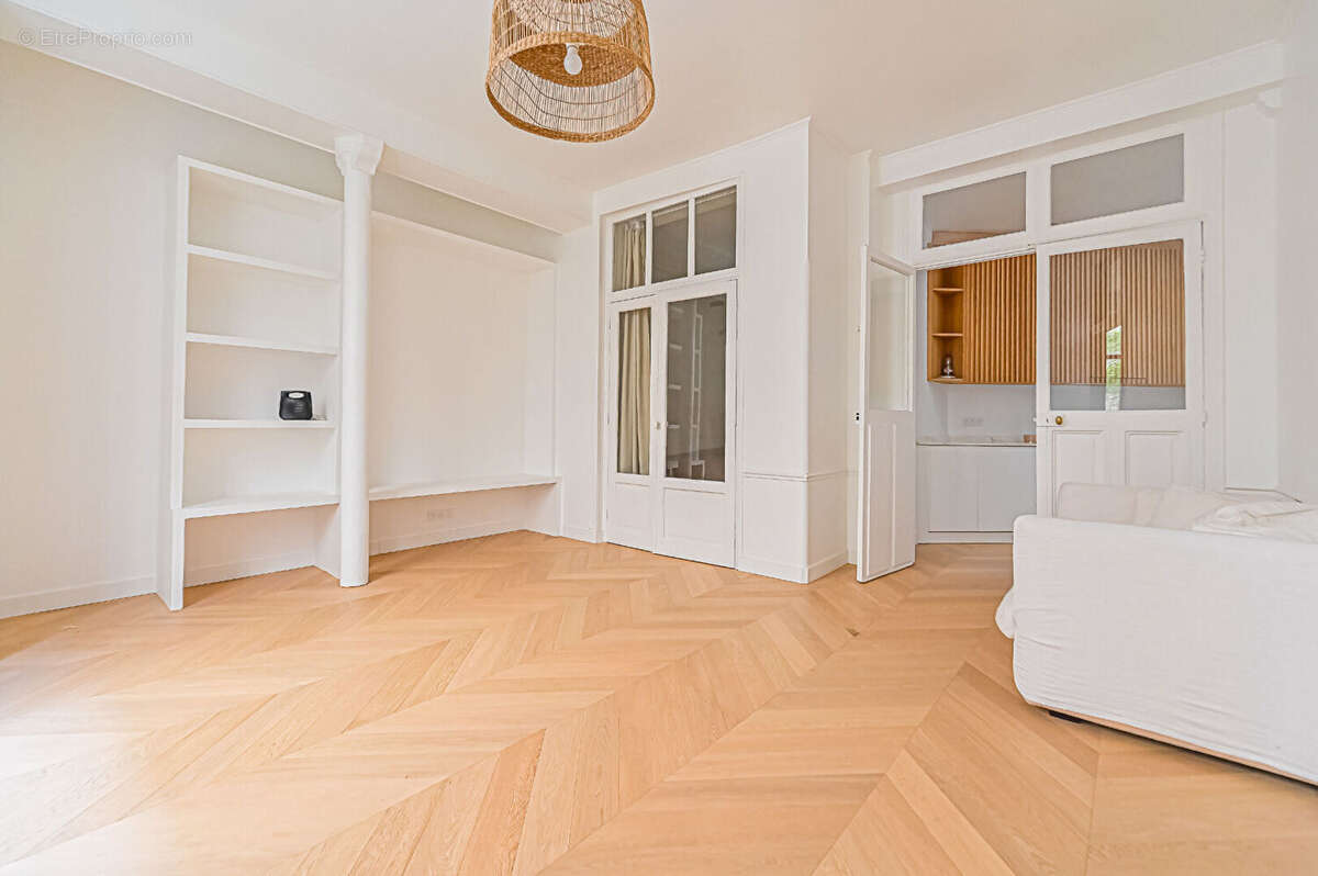 Appartement à PARIS-9E