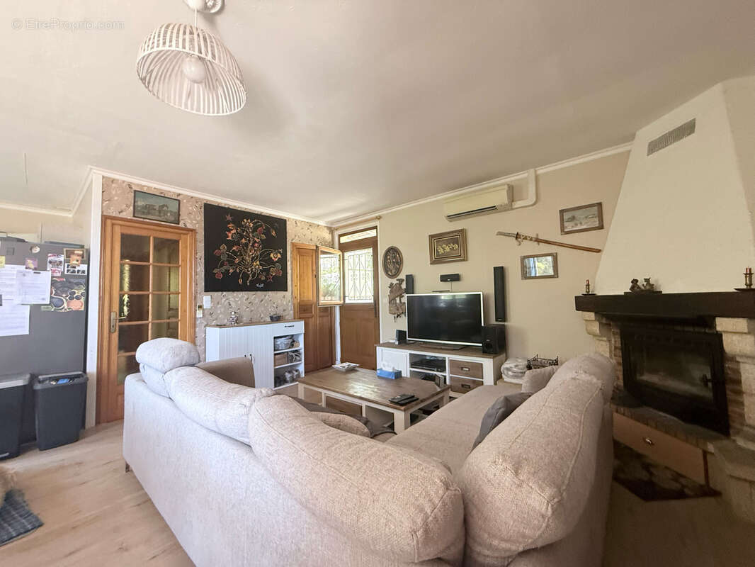 Entre mer et nature, découvrez une villa au charme authentique - photo 12