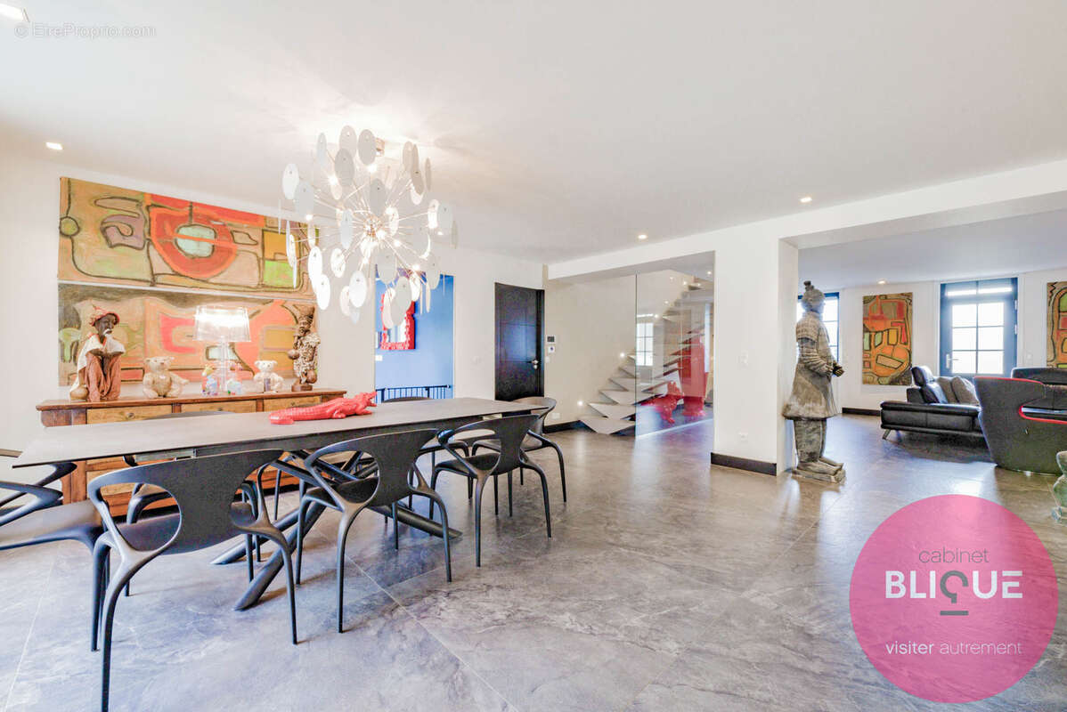 Maison à LAY-SAINT-CHRISTOPHE