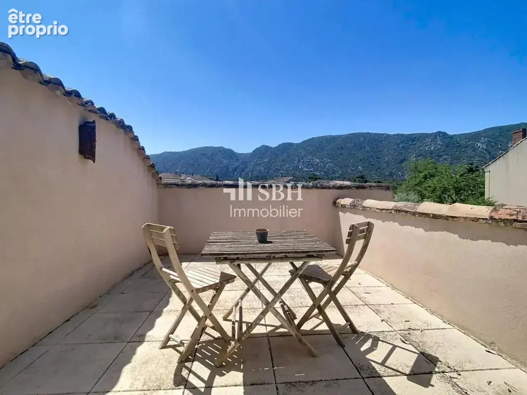 Élégante Propriété avec Piscine à Maubec - Vue Luberon - photo 18
