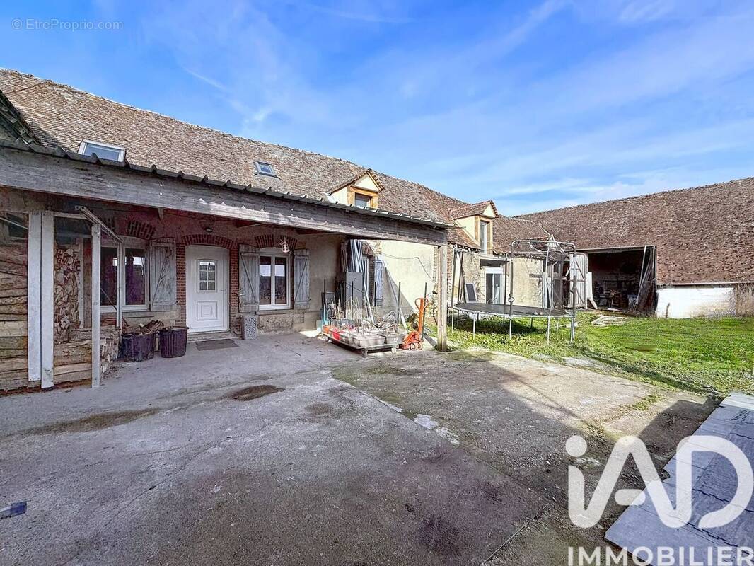 Photo 1 - Maison à JAULNES