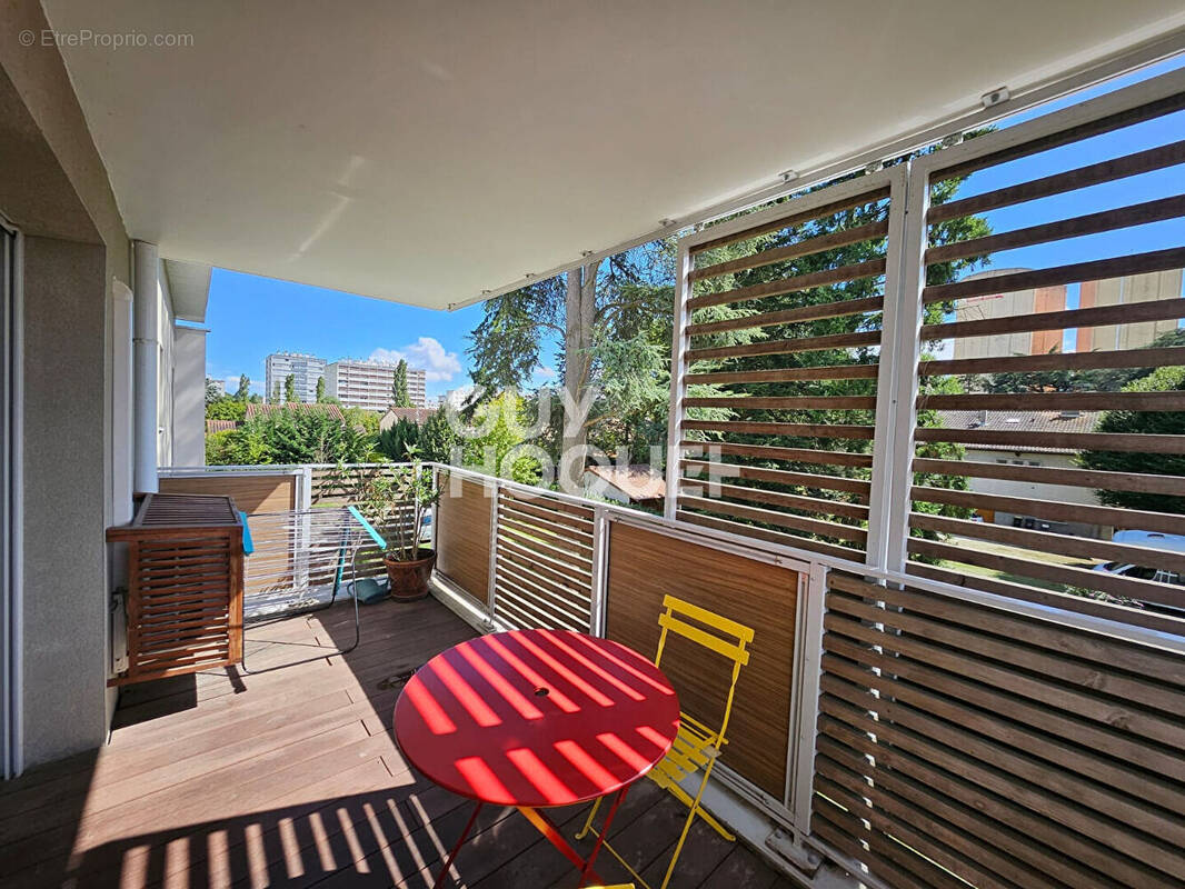 Appartement à RILLIEUX-LA-PAPE