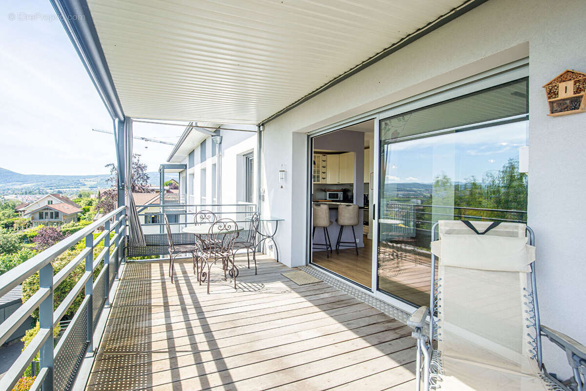 Agence immobiliere laforet - annecy-le-vieux - "sakura" - appartement t5 de 183,20m² - terrasses - cave - place de stationnement - photo 2