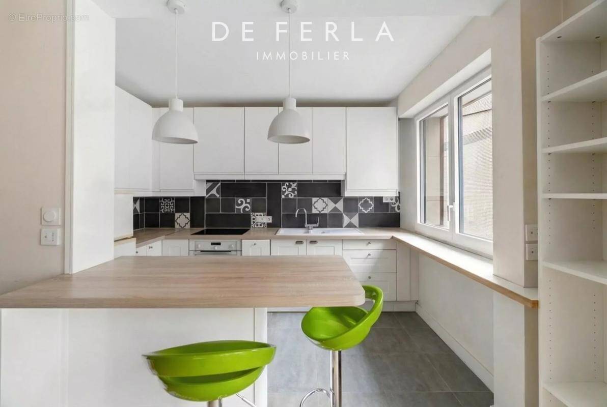 Appartement à PARIS-15E