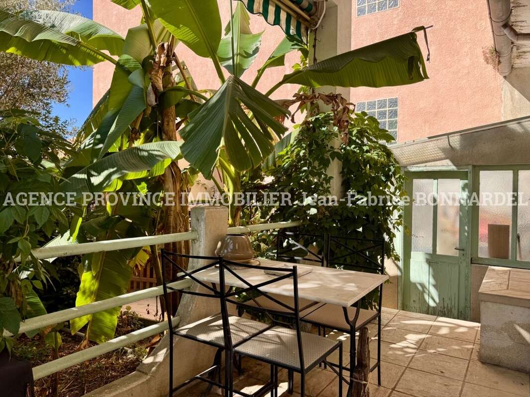 Appartement à NYONS