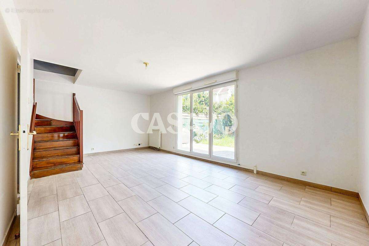 Vente Maison 5 pièces de 97m² - 77100 Meaux - photo 7