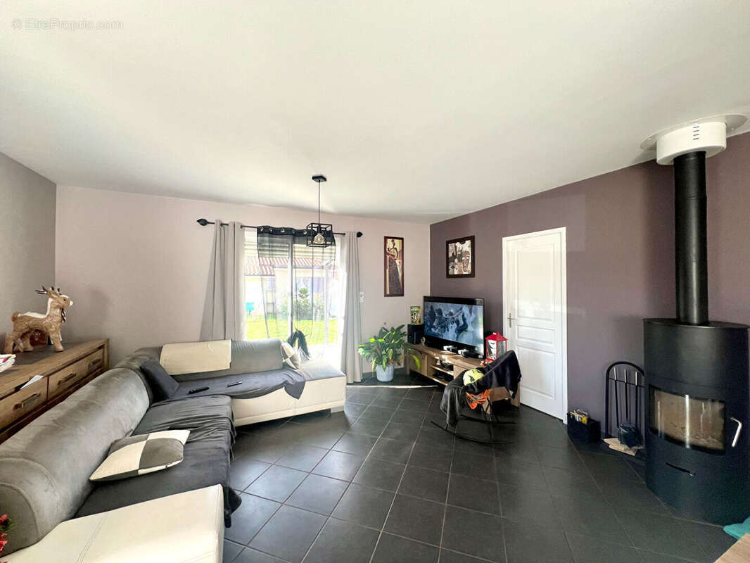 Maison à ARPAJON-SUR-CERE